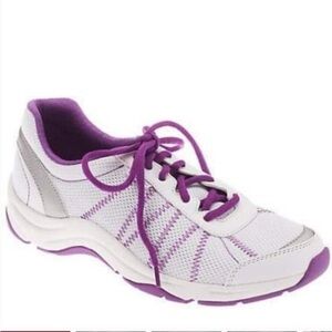 Vionic Alliance Walking Shoes